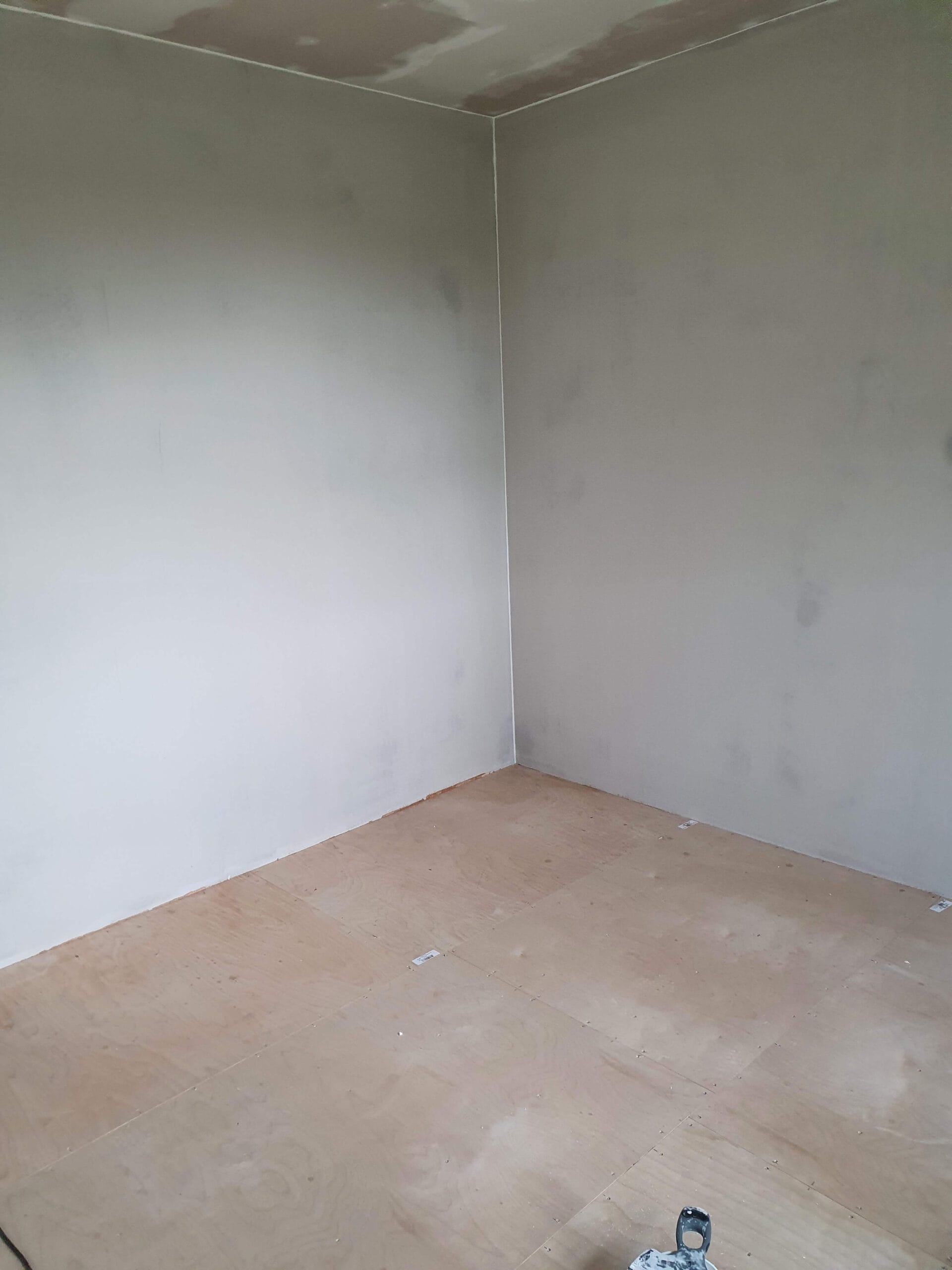 fuldspartling af vægge og lofter